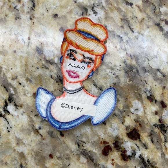 Disney Cinderella Embroidered Patch - Picture 2 of 2